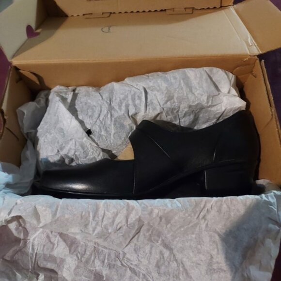 Clarks Collection Women's Black Emslie Lulin Mary Jane Pumps Size 9.5W NWT - Picture 5 of 8
